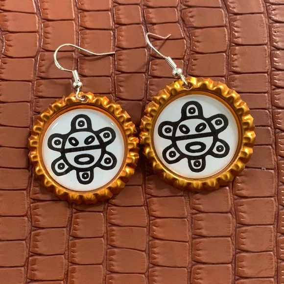 Charity item: Puerto Rico Taino Sun handcrafted bottle Cap Earrings. - Picture 5 of 12